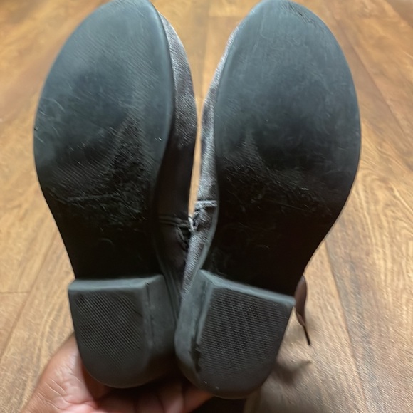 Suede girls boot with satin ribbon on side - Picture 5 of 6